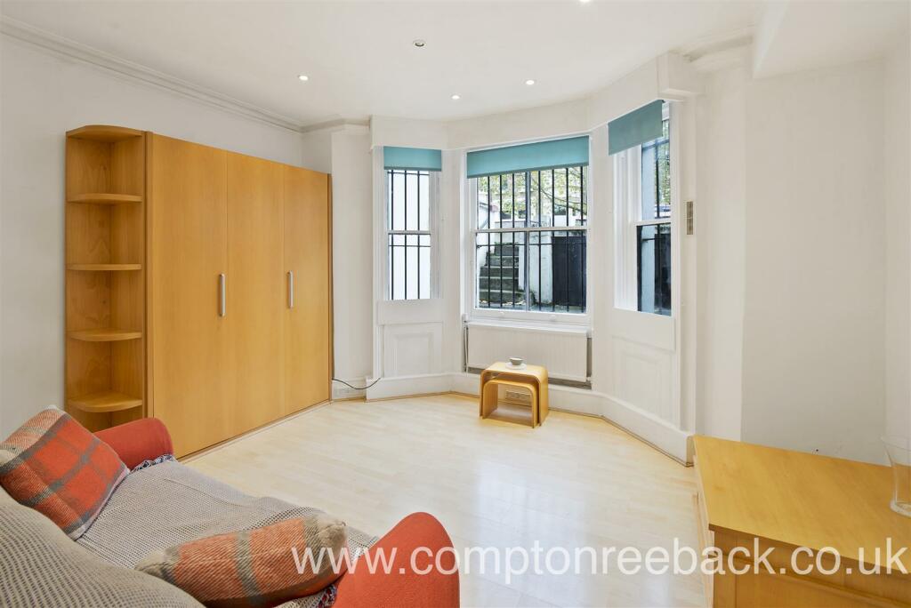 Studio Room