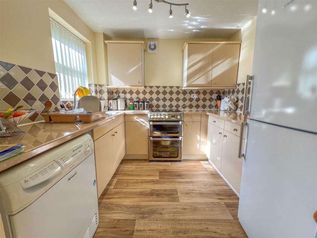 Marsdale Drive - Image-10.jpg