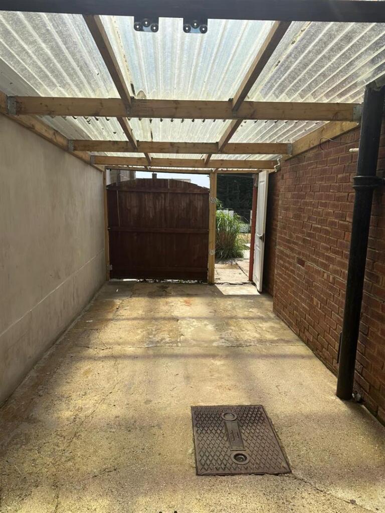 Carport.JPG