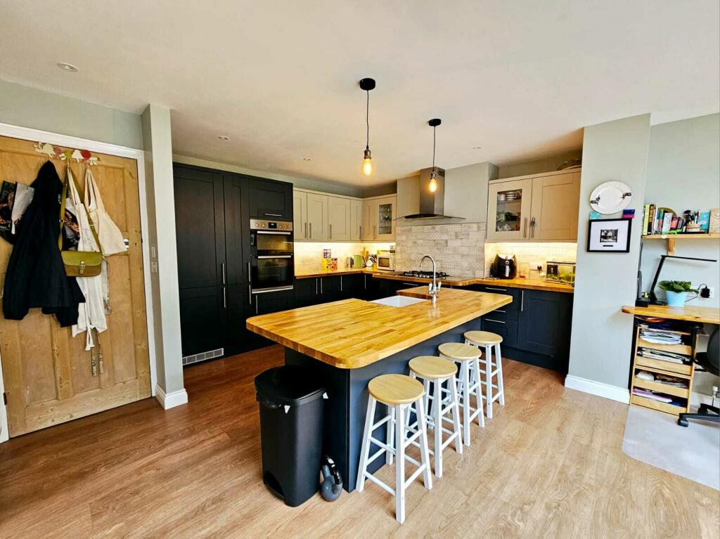 e5a5d587-8aac-49e2-99ee-43d3fbc9c504