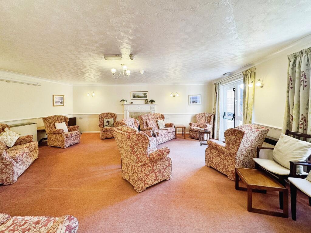 RESIDENTS LOUNGE