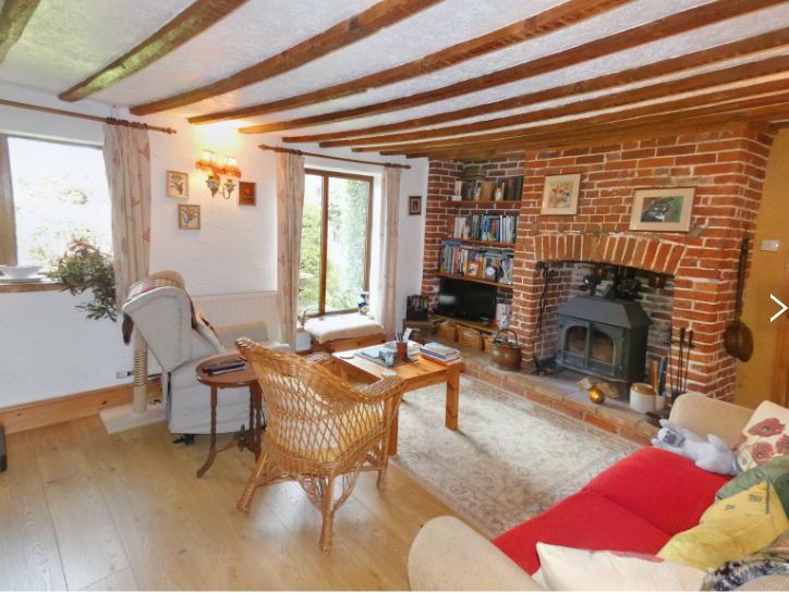 Sitting/Dining Room