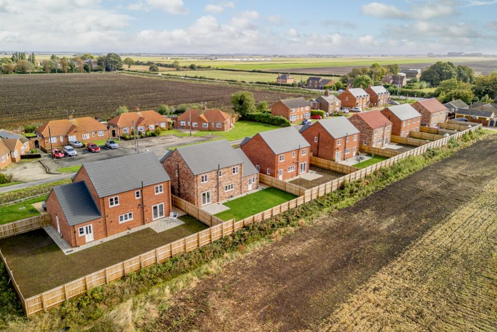 Campains Lane (Deeping St Nicholas) Aerials-4