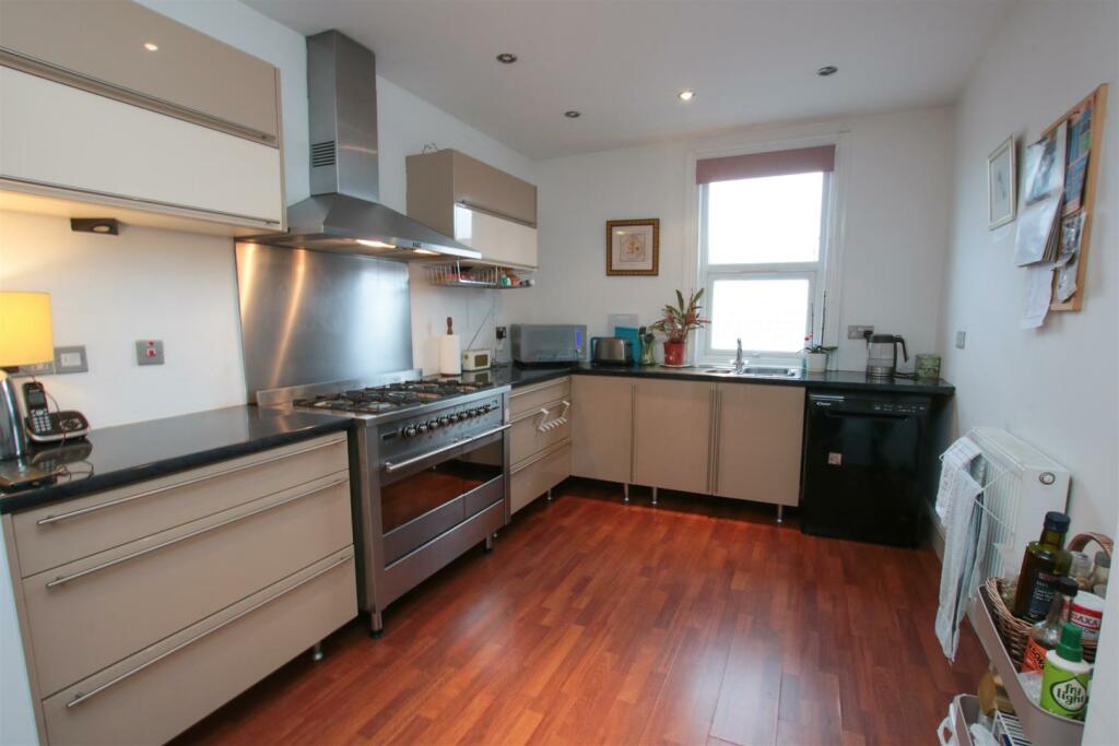 LIVING/ DINING/ KITCHEN
