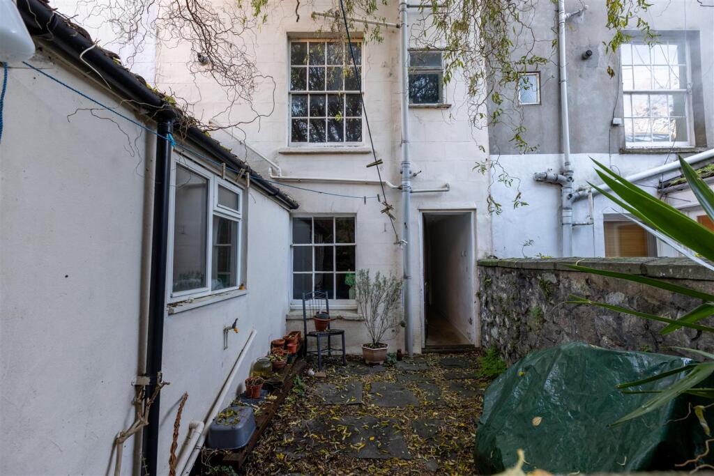 Flat 1, 23 Bath Buildings, BS6-20.jpg