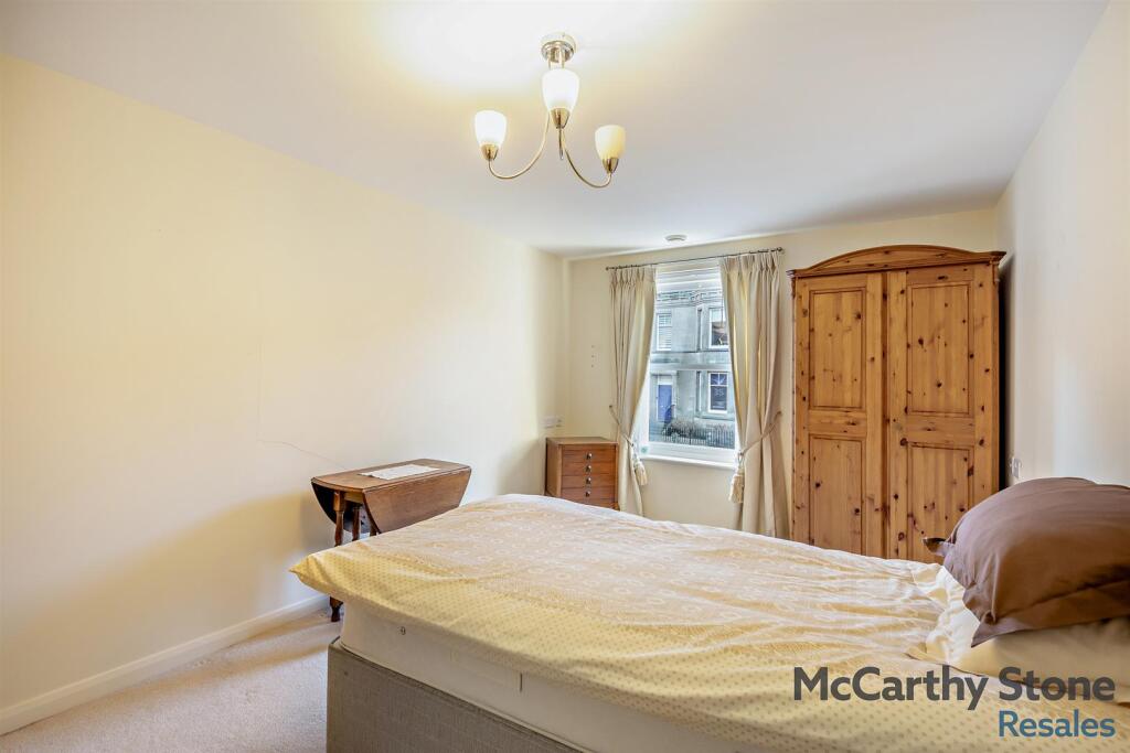 8673259-interior04-800.jpg