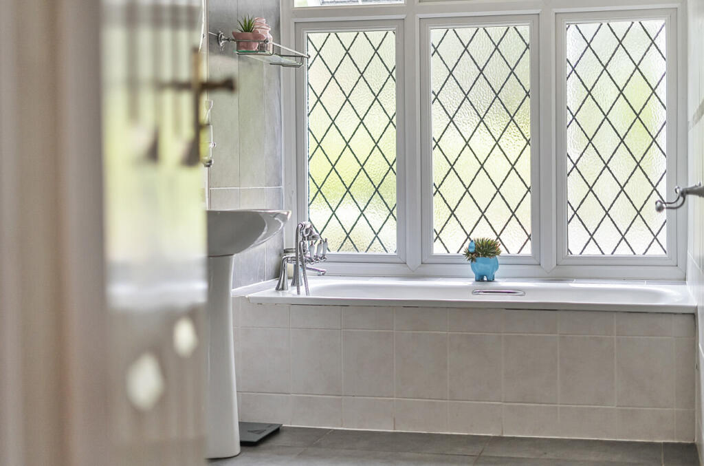 1327197-7-68810dc...