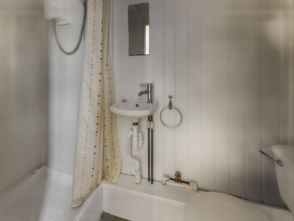 CAM03974G0-PR0102...