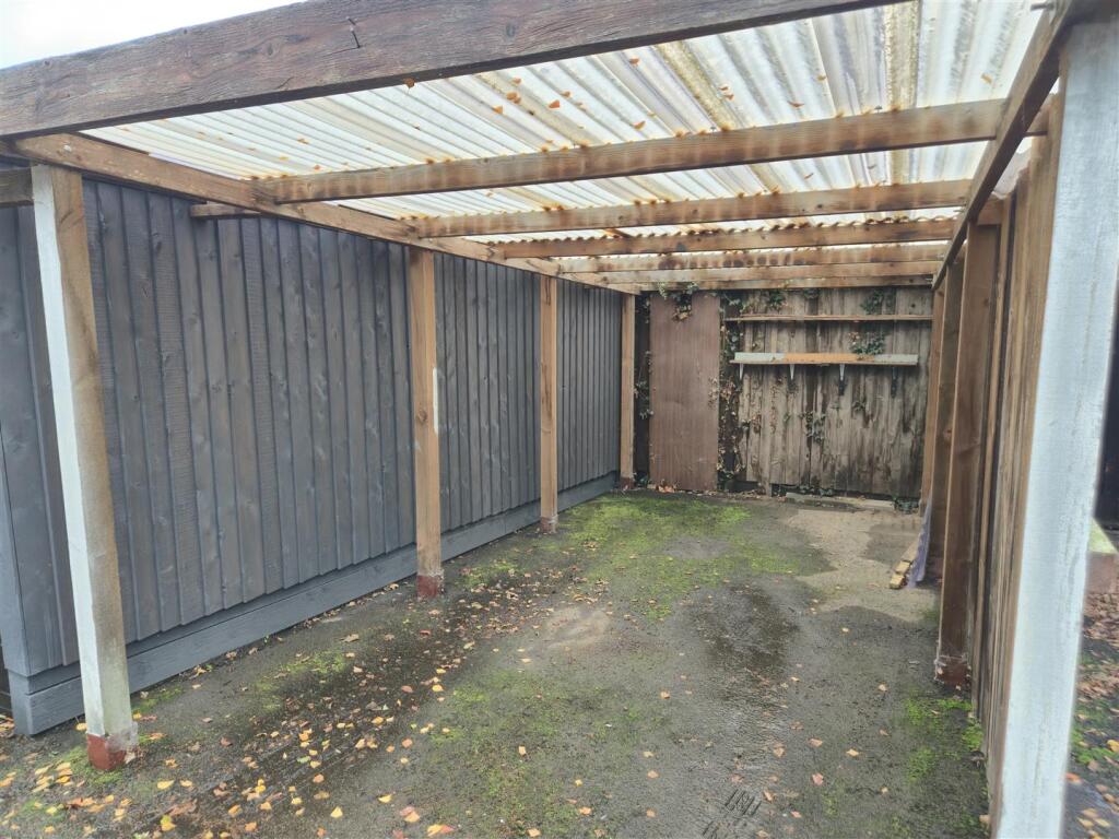 Parking/Carport