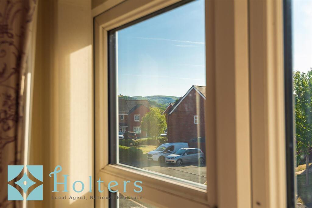 32 Meadow View, Newtown-21.jpg
