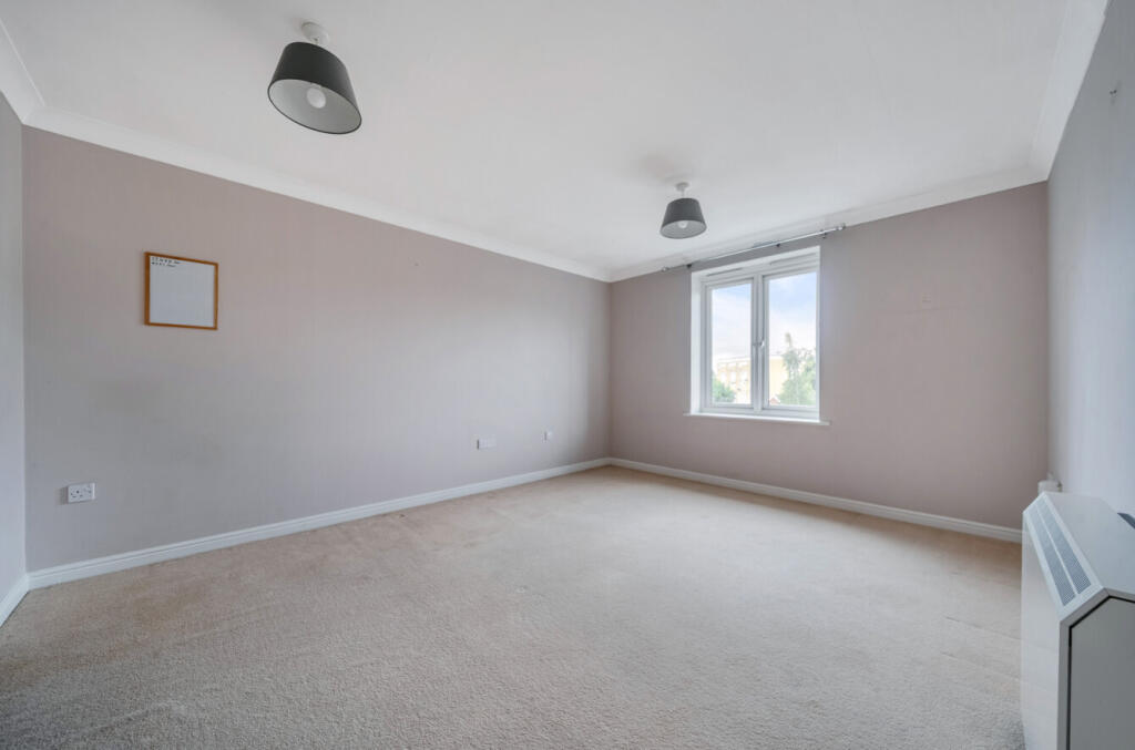 1348298-15-68b6d5...