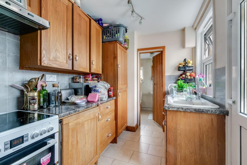 VICTORIA PLACE 15 -16.jpg