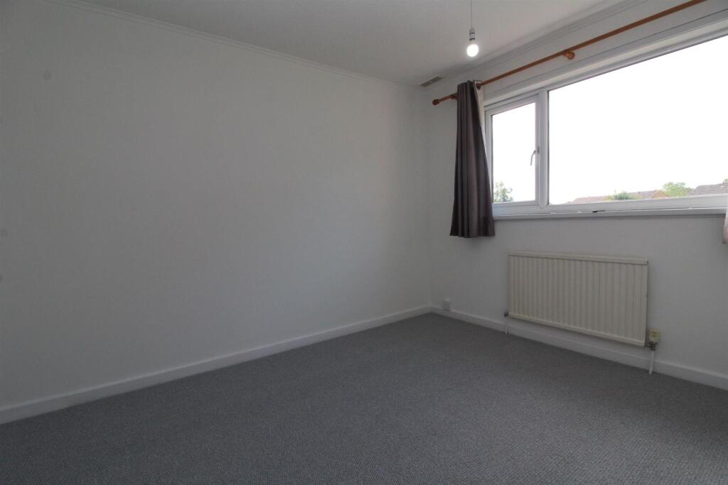 Bedroom 1.JPG