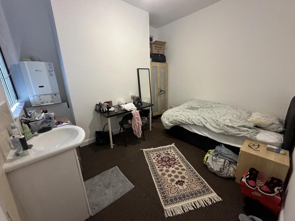 3ca.room1.JPG