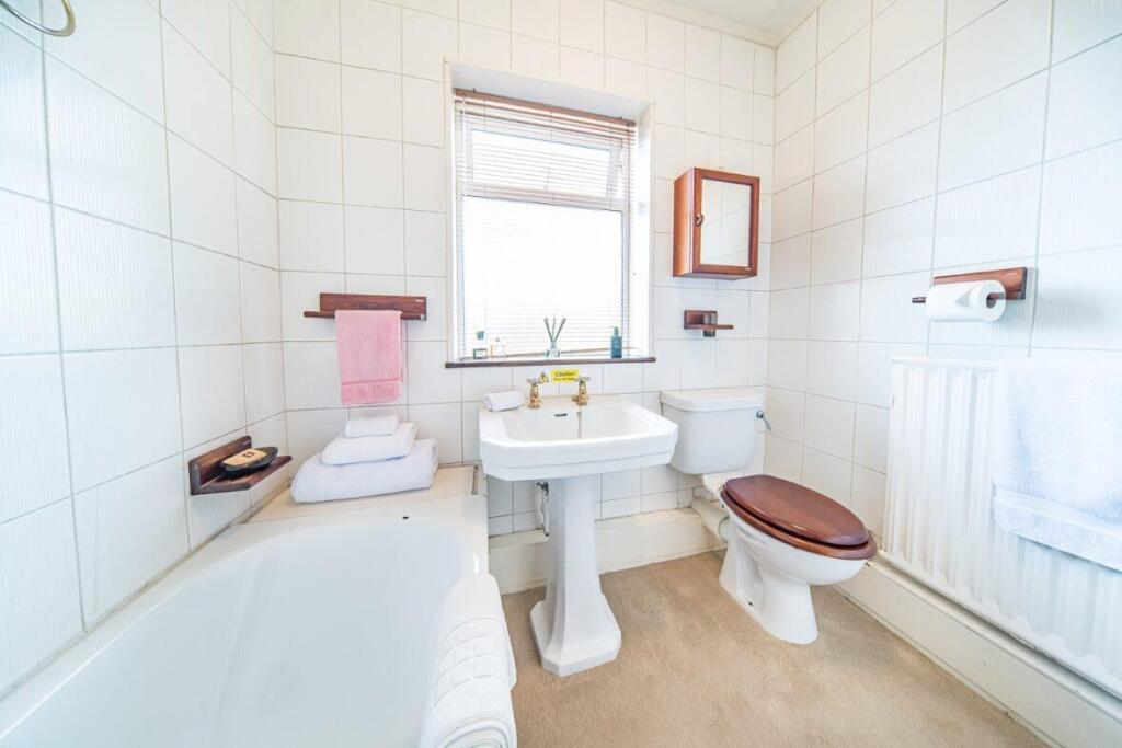 139 st. james road bathroom.jpg