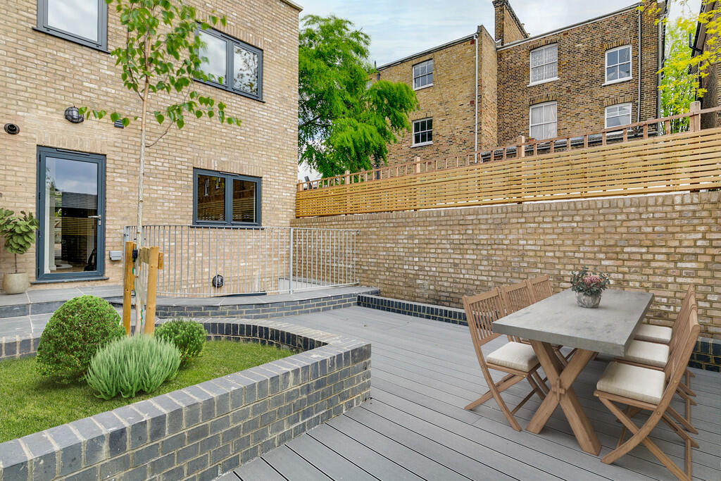 Wilton Road, 46a-...