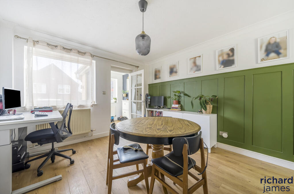 0ae0bc7f0ee84276986c942cd9cfd903