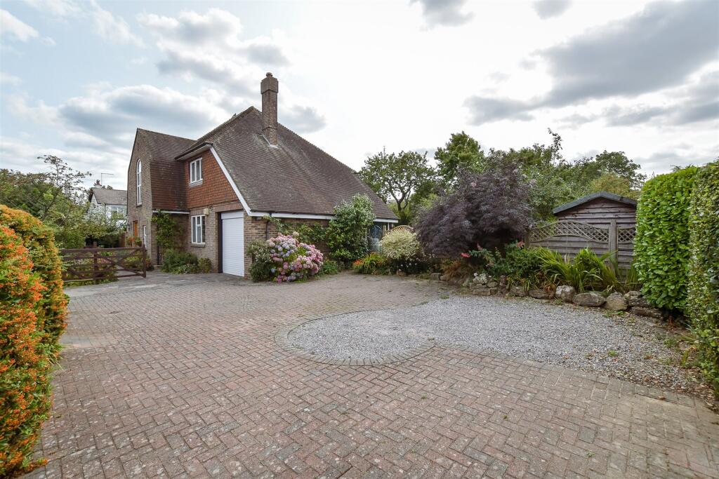 Driveway/Parking