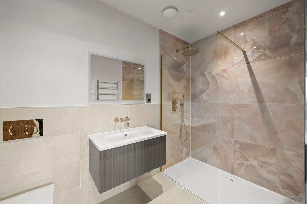 En-Suite Shower Room