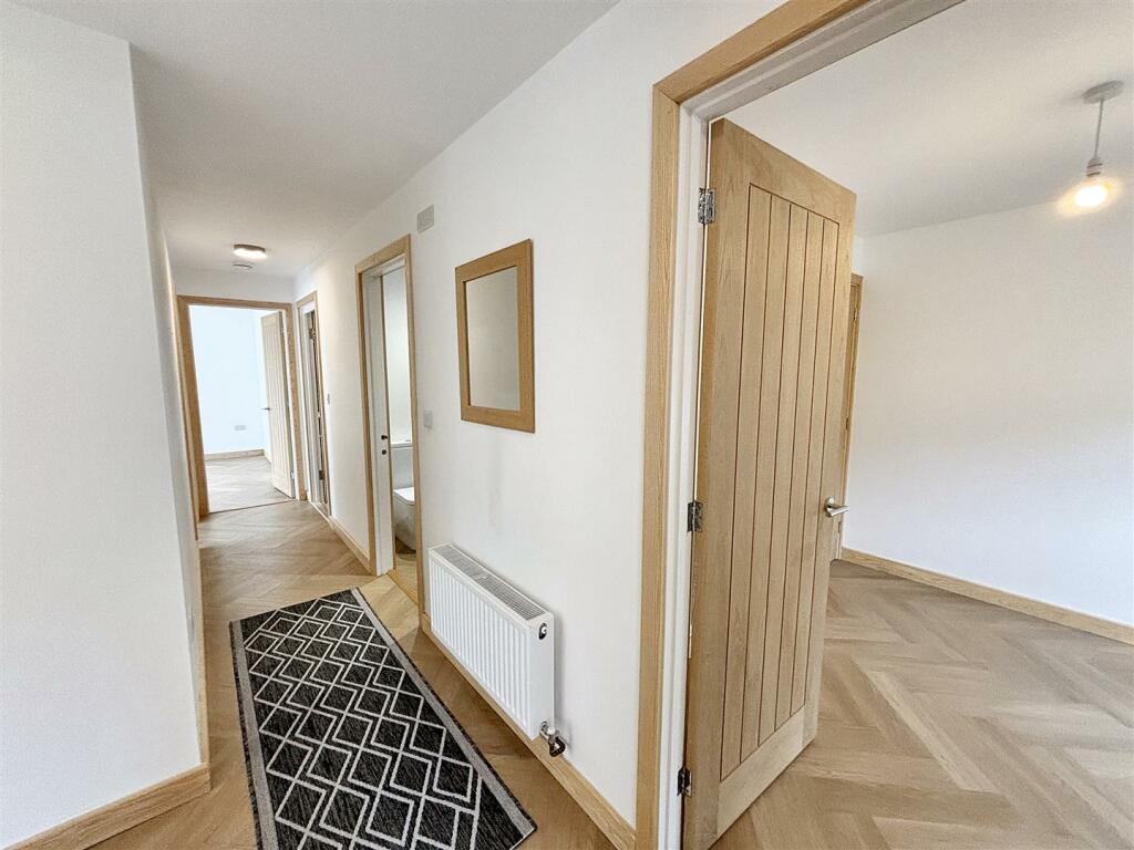 Hallway.jpeg