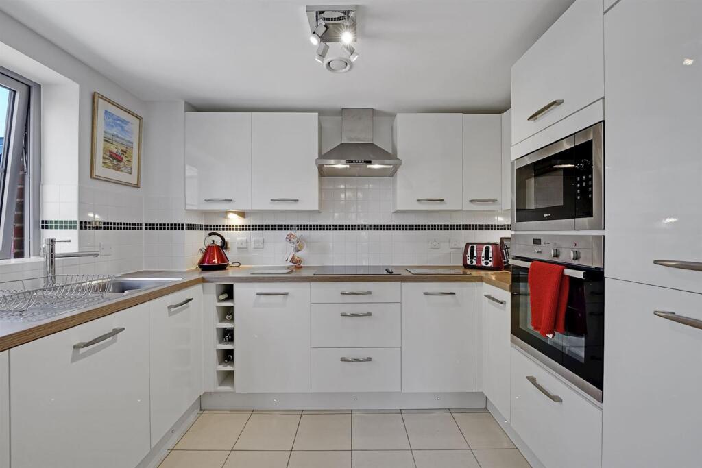 02-b2d883654-AP-MCS-36 Liberty House-7-medium.jpg