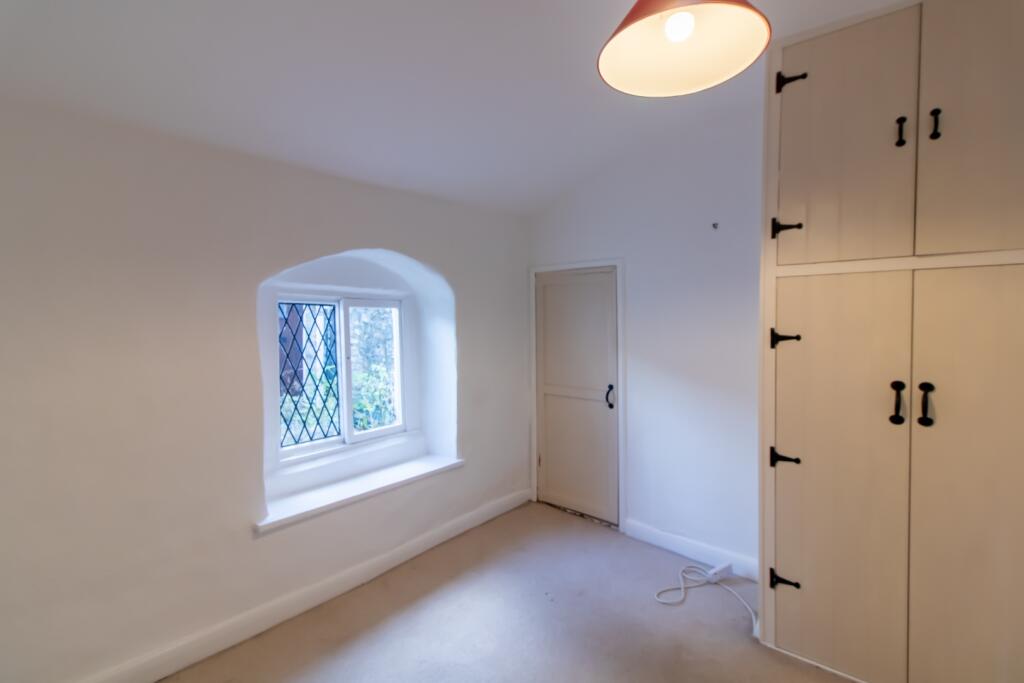 IMAGE 4