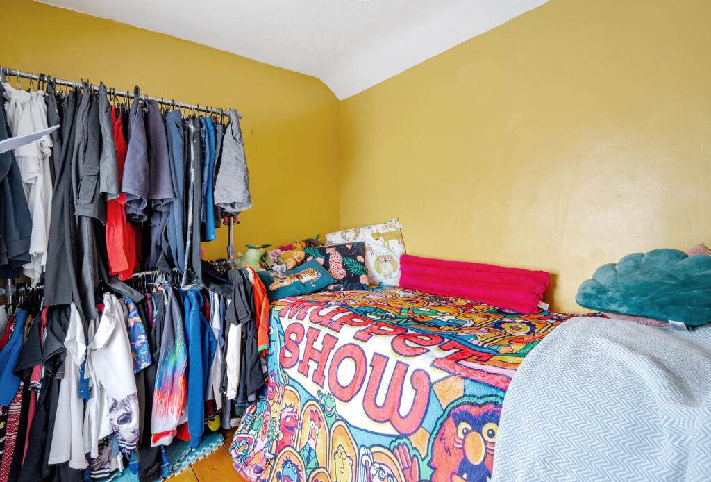 1342505-5-68b03c5...