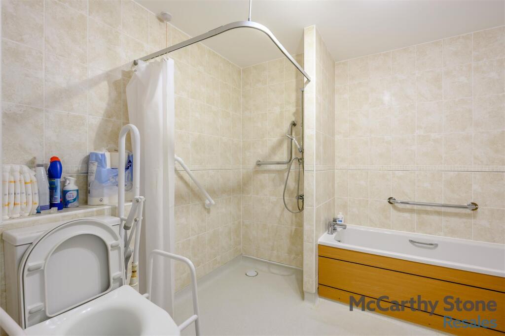 8666418-interior13.jpg