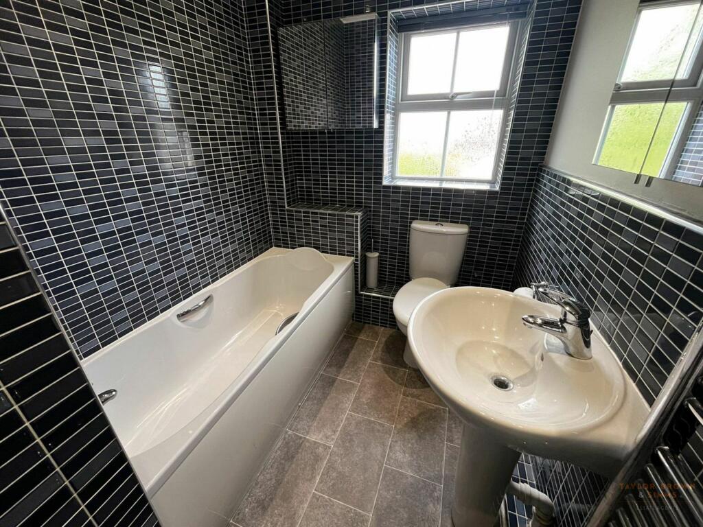 bathroom.jpeg