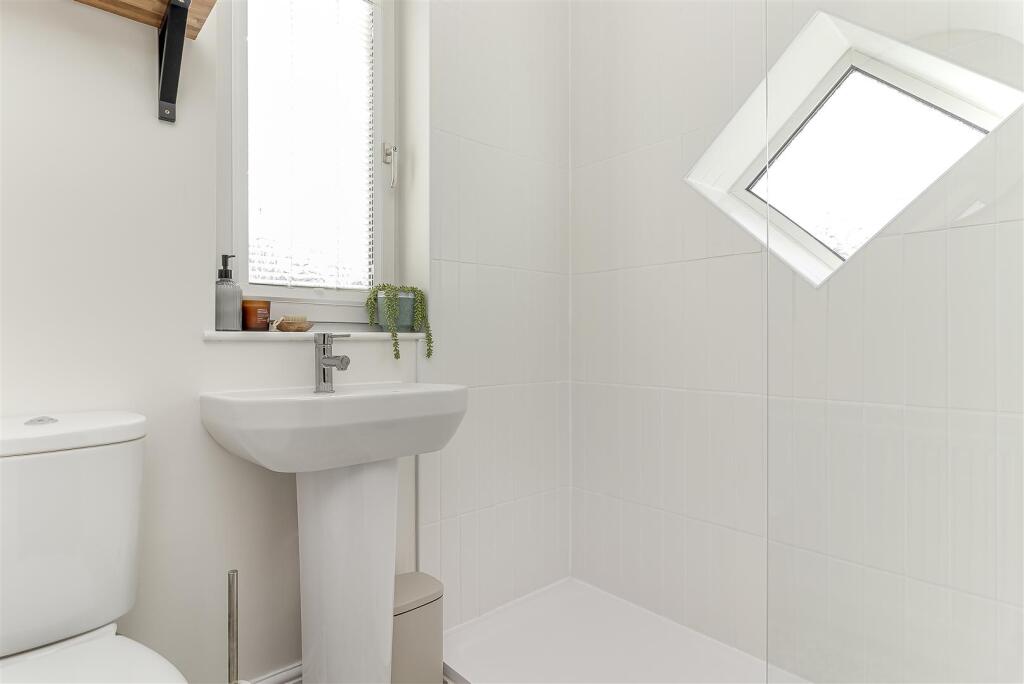 Shower Room.jpg