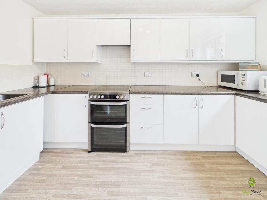 Pinecroft Court Available For Sale With Clinton Cr