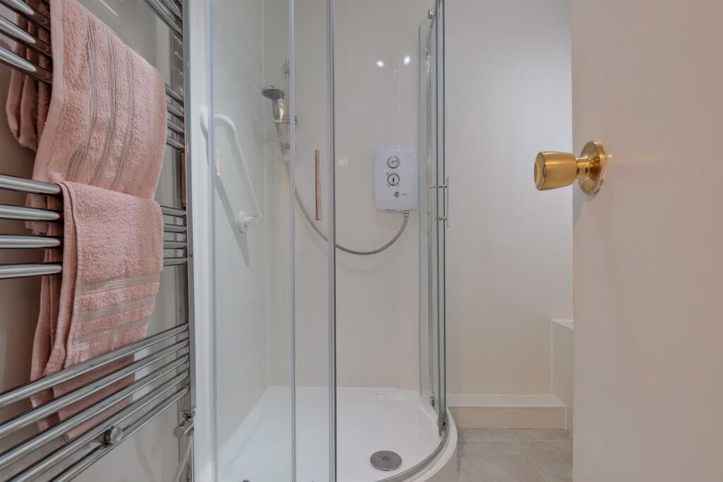020-21 Westwood Road Newmains, ML2 9DA.jpg