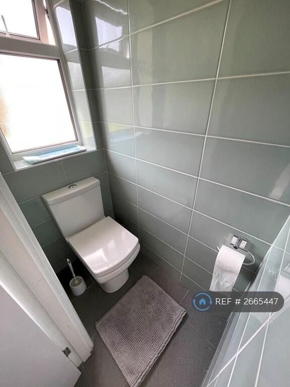 Second Loo