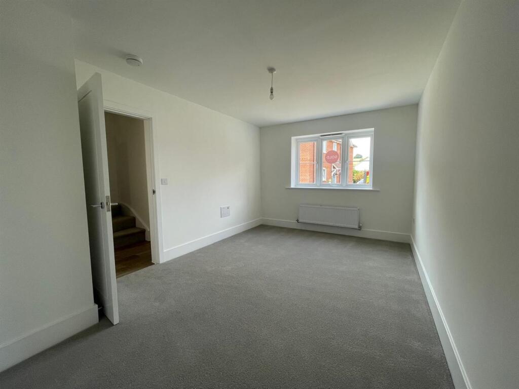 Living Room.jpg