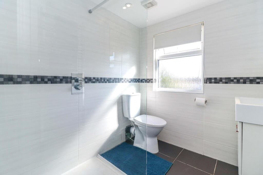 En-Suite Shower