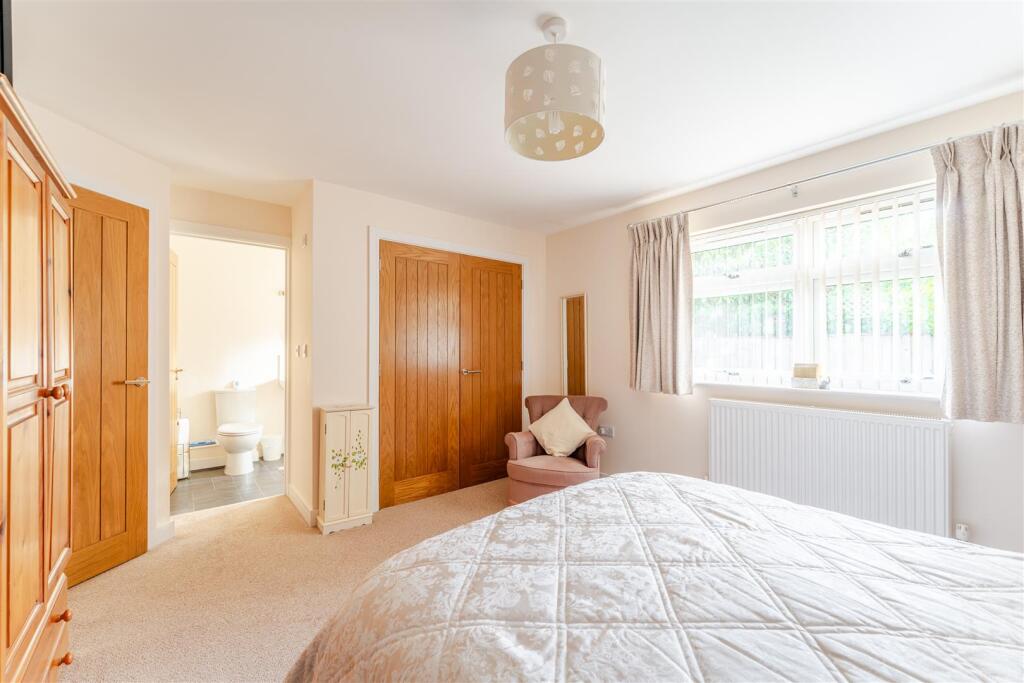 1A Elm Close Yatton BS49 4EL 25.jpg