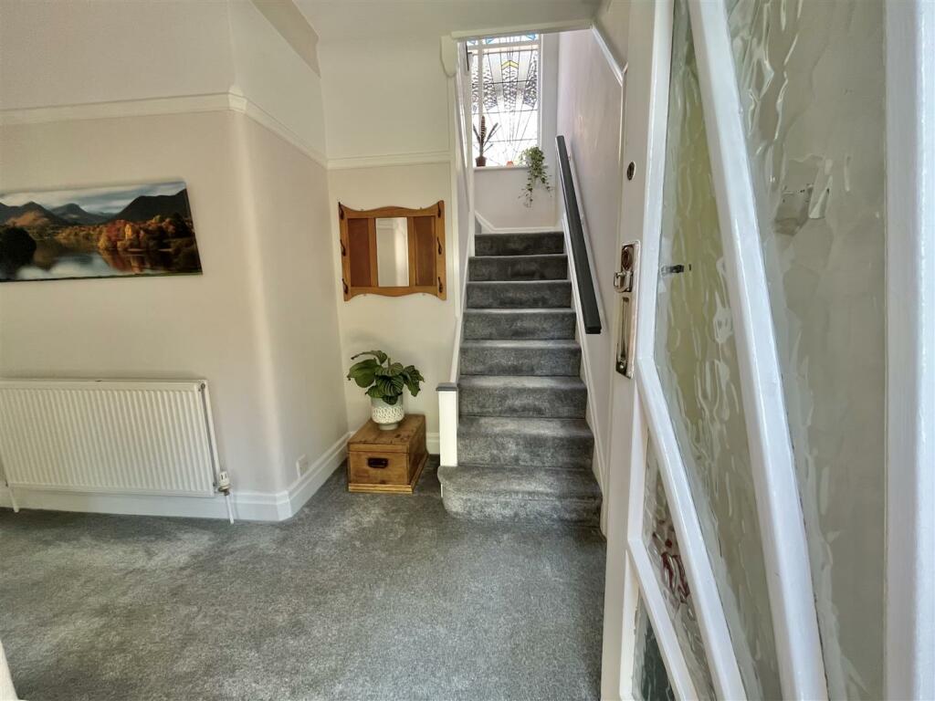 Hall.jpg