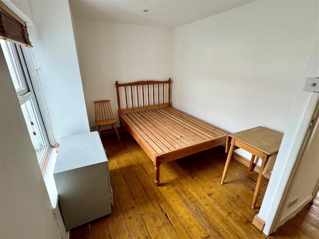 6 Beacon Road Bedroom 2