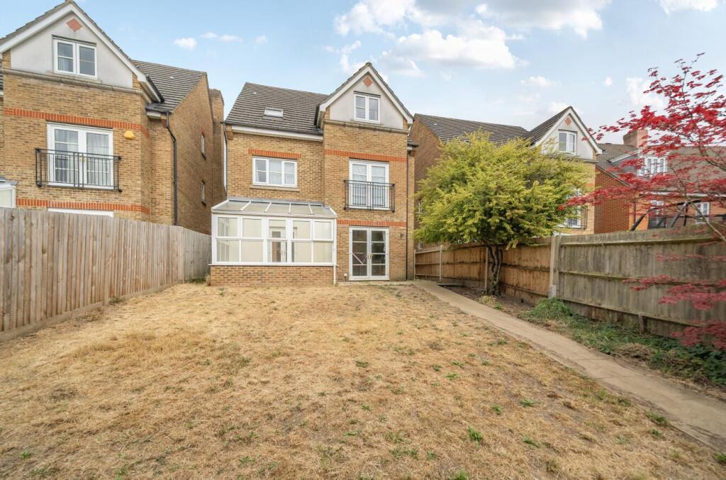 Davidson Frost-Wellings, DFW, Chambers Walk, Garde