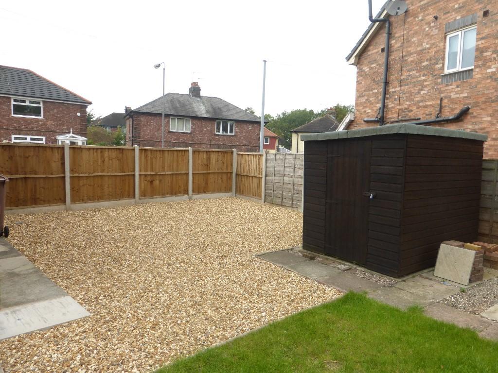 Rear garden (l)