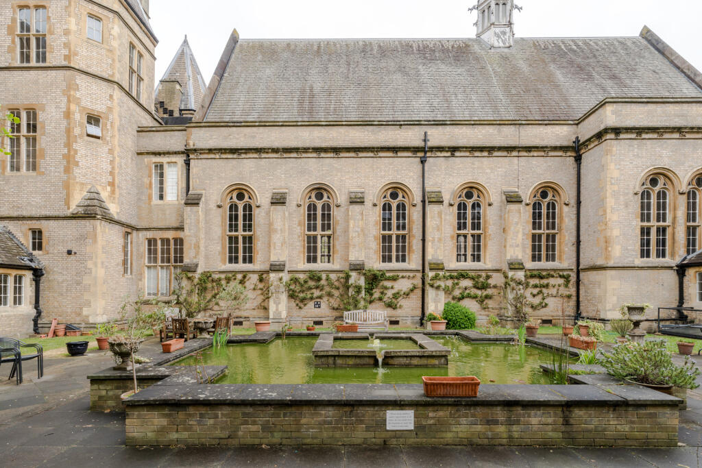 278853 - Flat 2, Royal Victoria Patriotic Build...