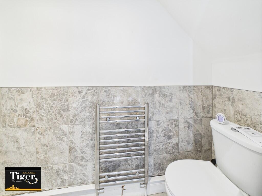 CAM02176G0-PR0583...