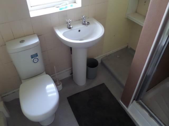 Showerroom.JPG