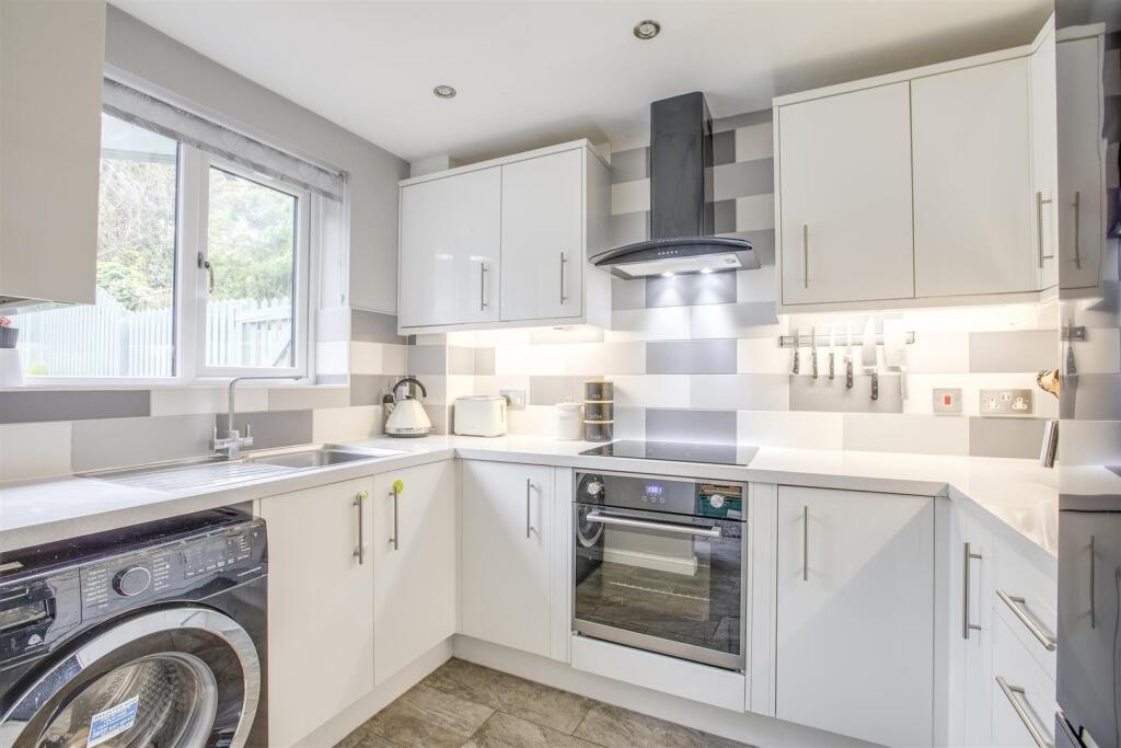 86 Garratts Way, HP13 5XZ-7.jpg