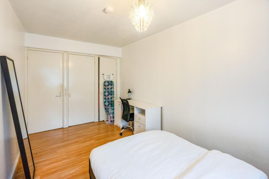 Bedroom (2)
