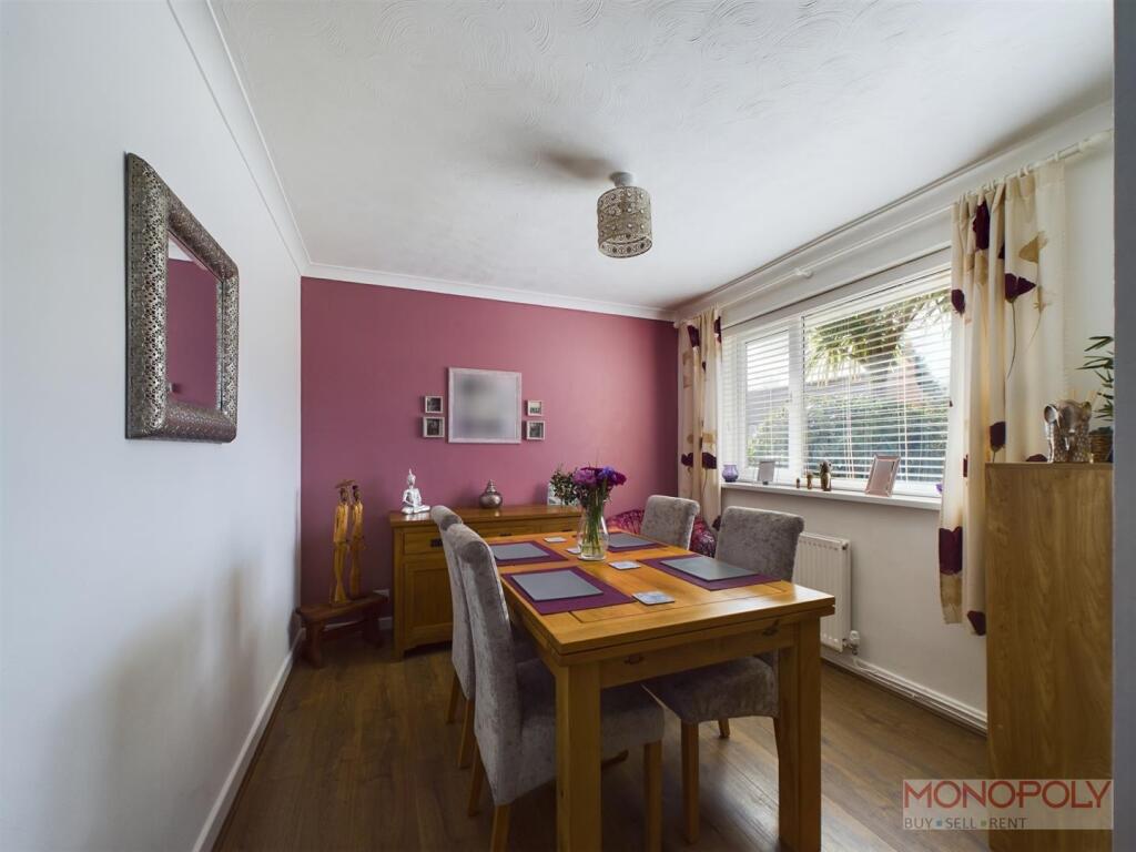 BEDROOM TWO/ DINING ROOM