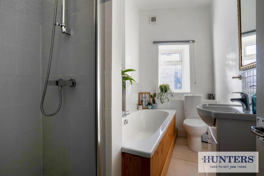 101910_1-Victoria-Road-Guiseley  (20) - Copy.jpg