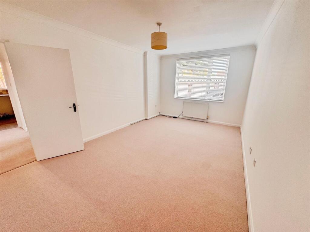 Main Bedroom