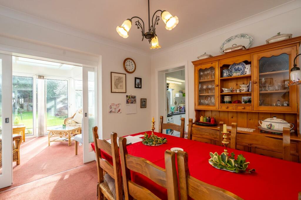 Dining Room (2).jpg