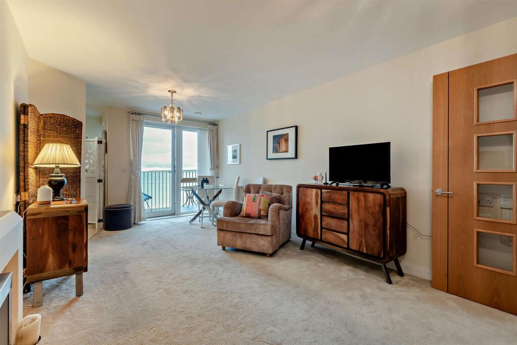 8631889-interior06-800.jpg